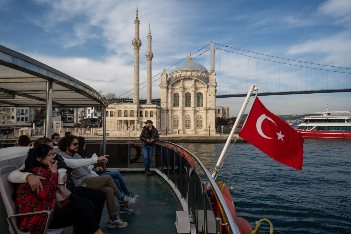 Tourism revenue in Türkiye reached $8.7 billi...